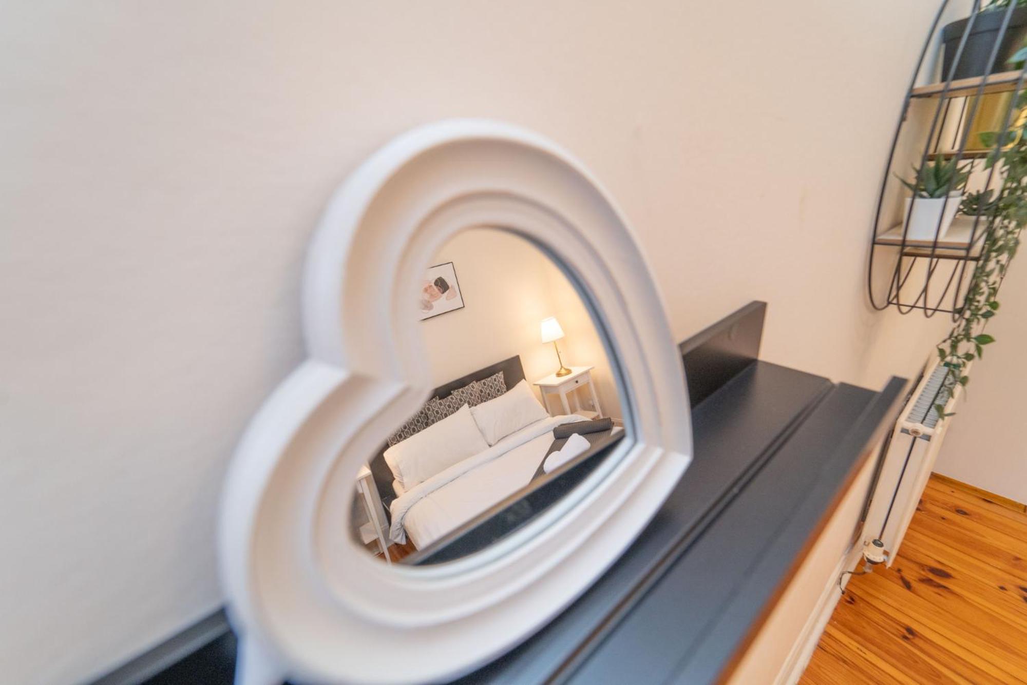 Large City Corner Apartment Edimburgo Exterior foto